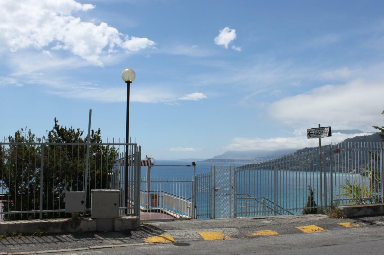 Casa Calandre Mare Daire Ventimiglia Dış mekan fotoğraf